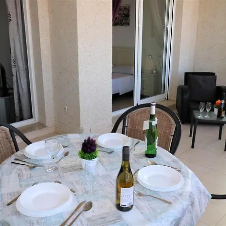 Apolo17 E39, 2 Apartman *